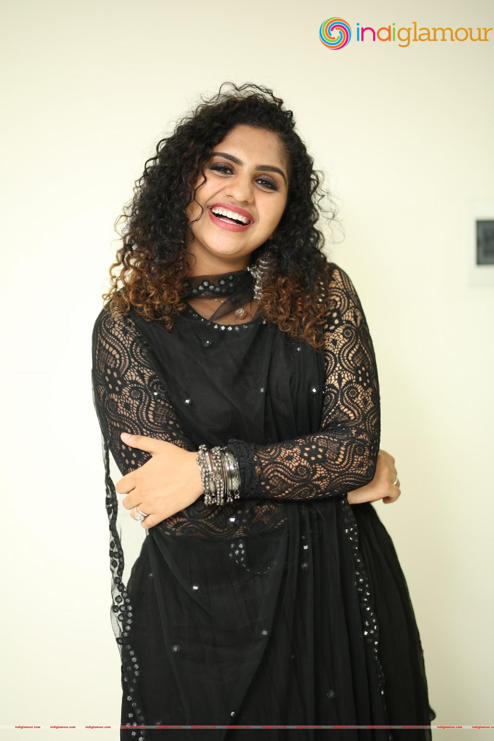 Noorin Shereef Actress hd photo
