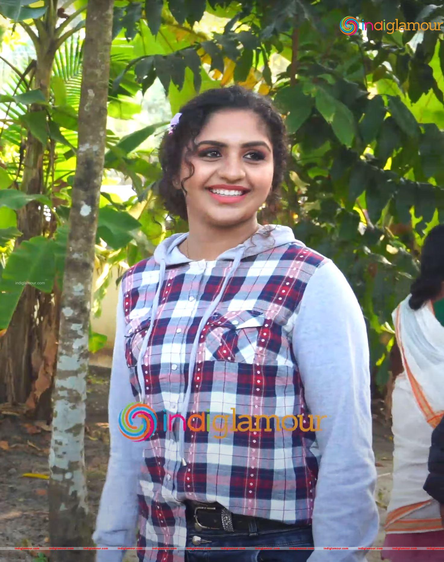 Noorin Shereef Actress hd photo