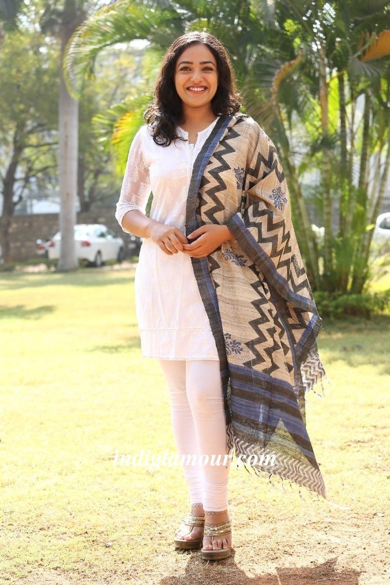 Nithya Menen Actress hd photo