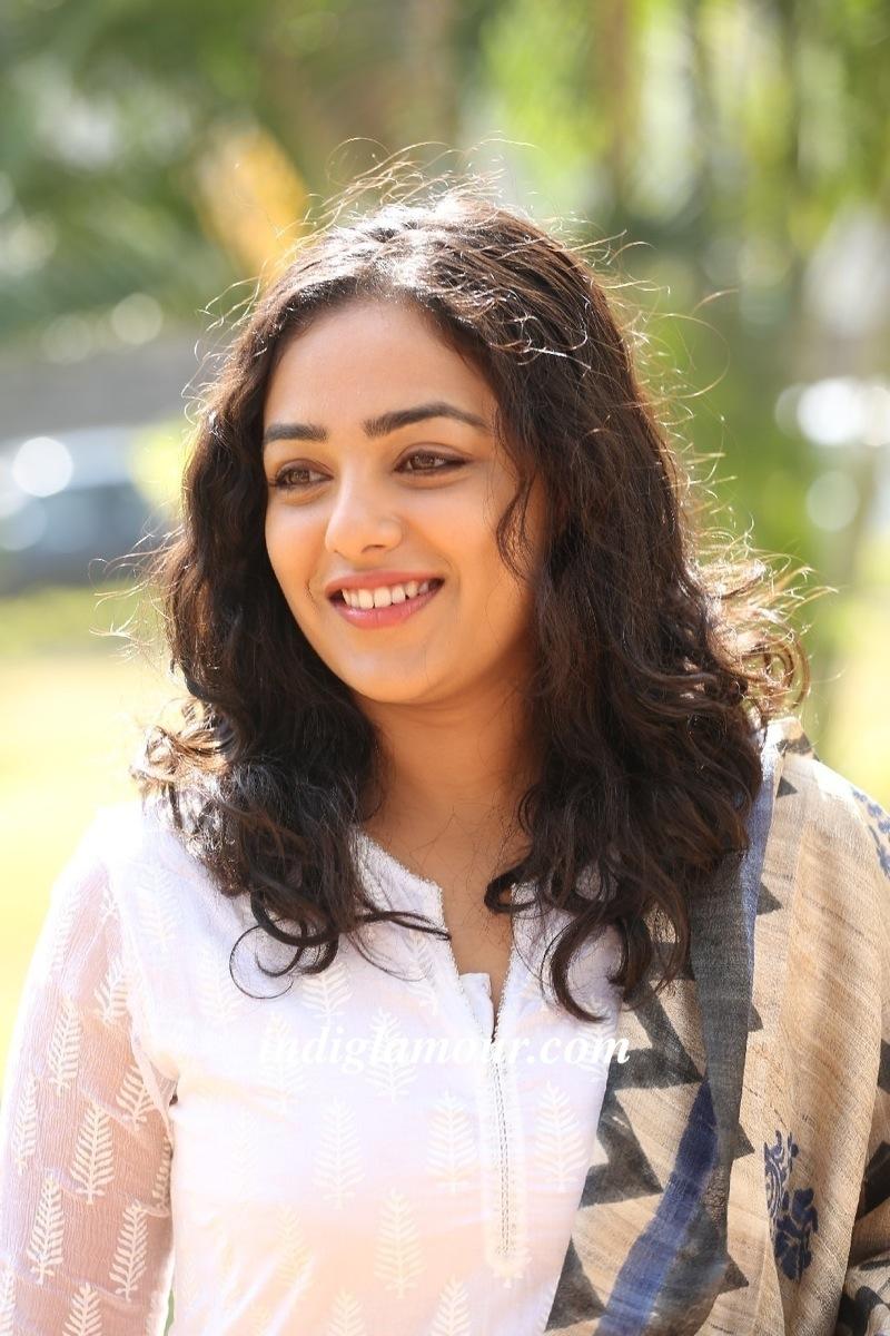Nithya Menen Actress hd photo