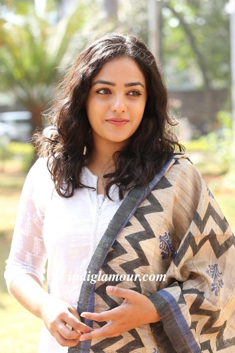 Nithya Menen Actress hd photo