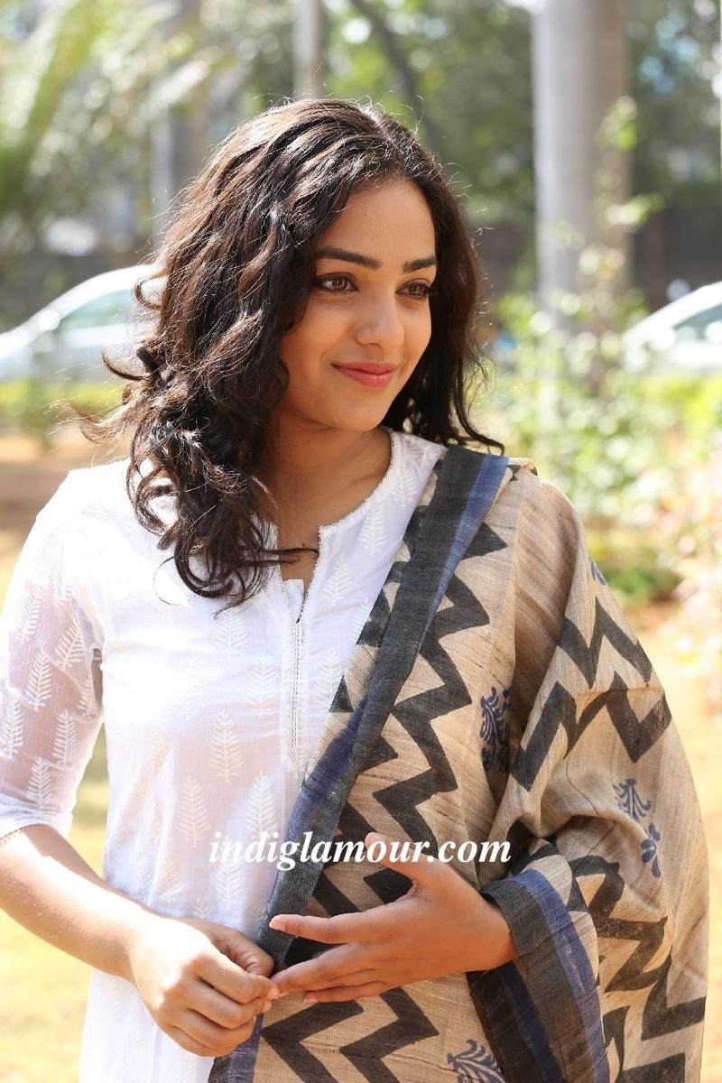 Nithya Menen Actress hd photo