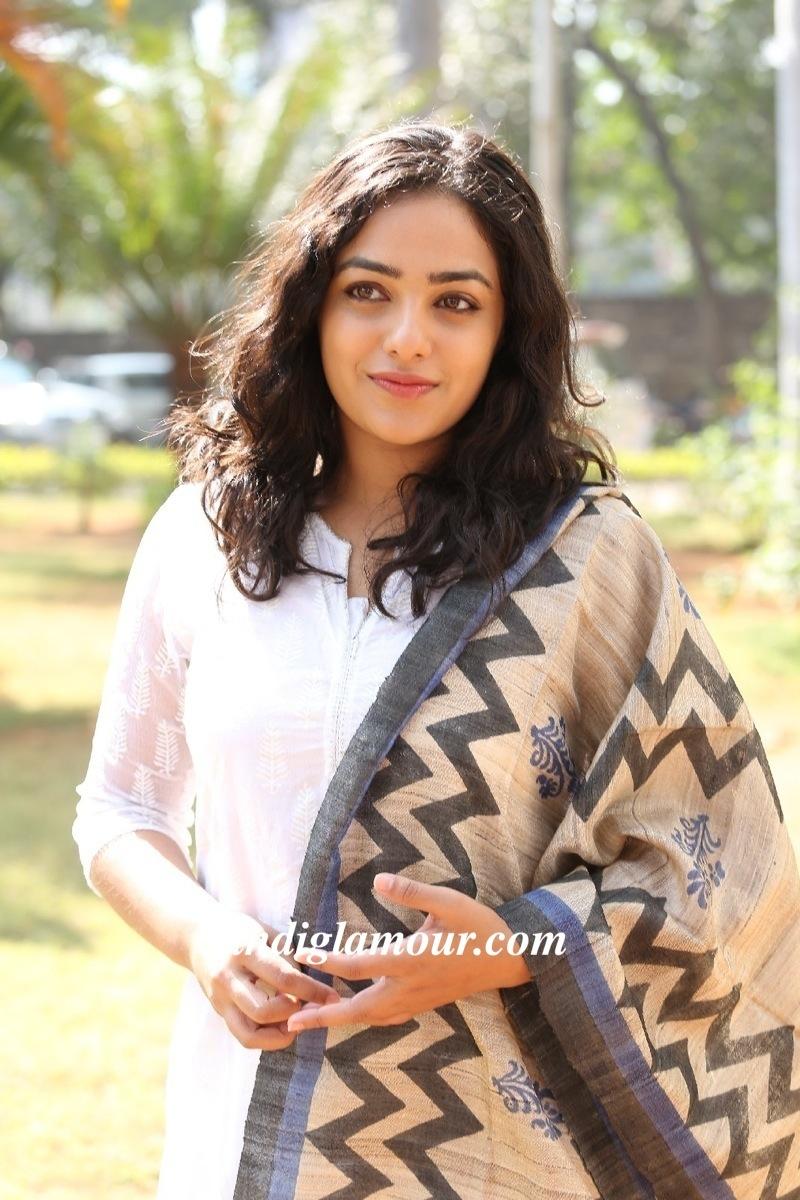 Nithya Menen Actress hd photo