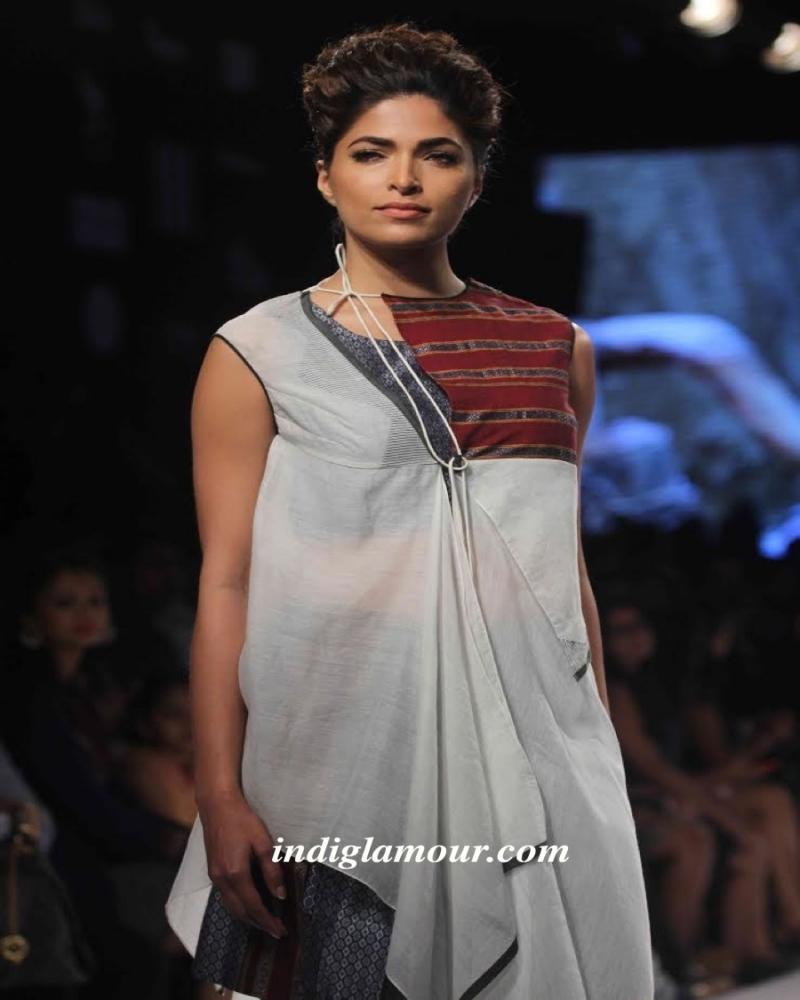 Parvathy Omanakuttan Actress hd photo
