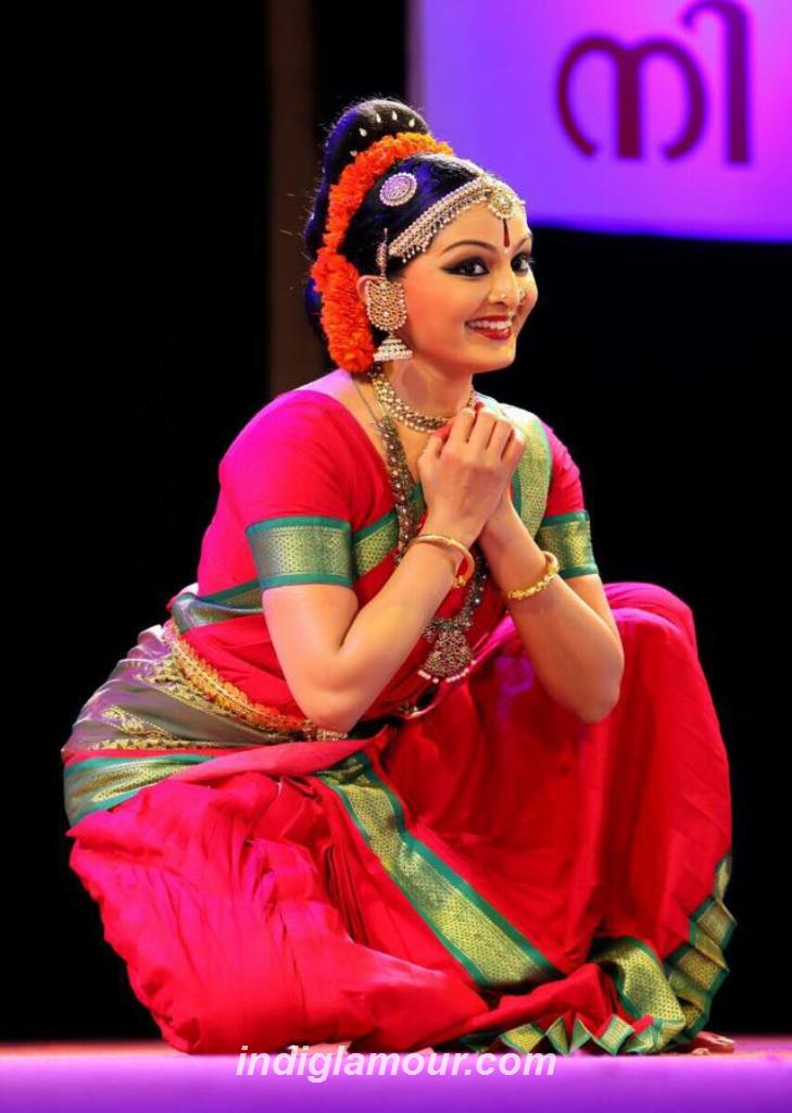Manju Warrier Actress hd photo