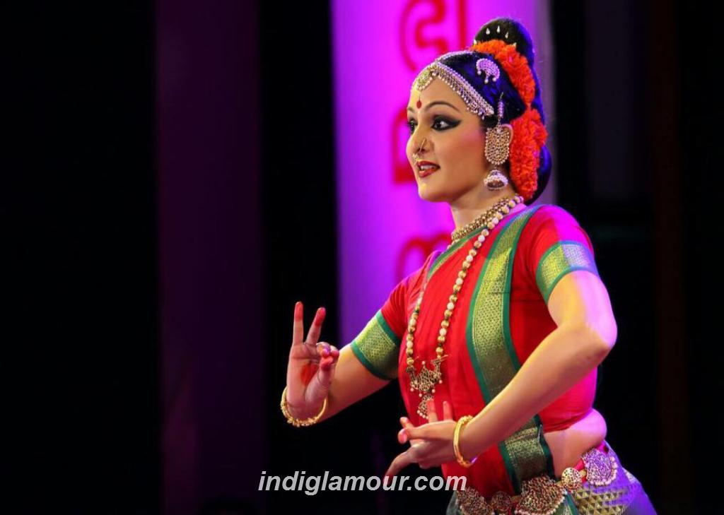 Manju Warrier Actress hd photo