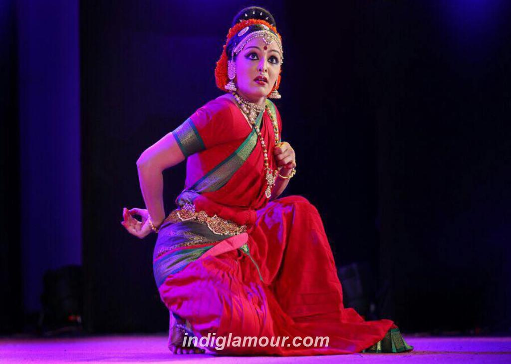 Manju Warrier Actress hd photo