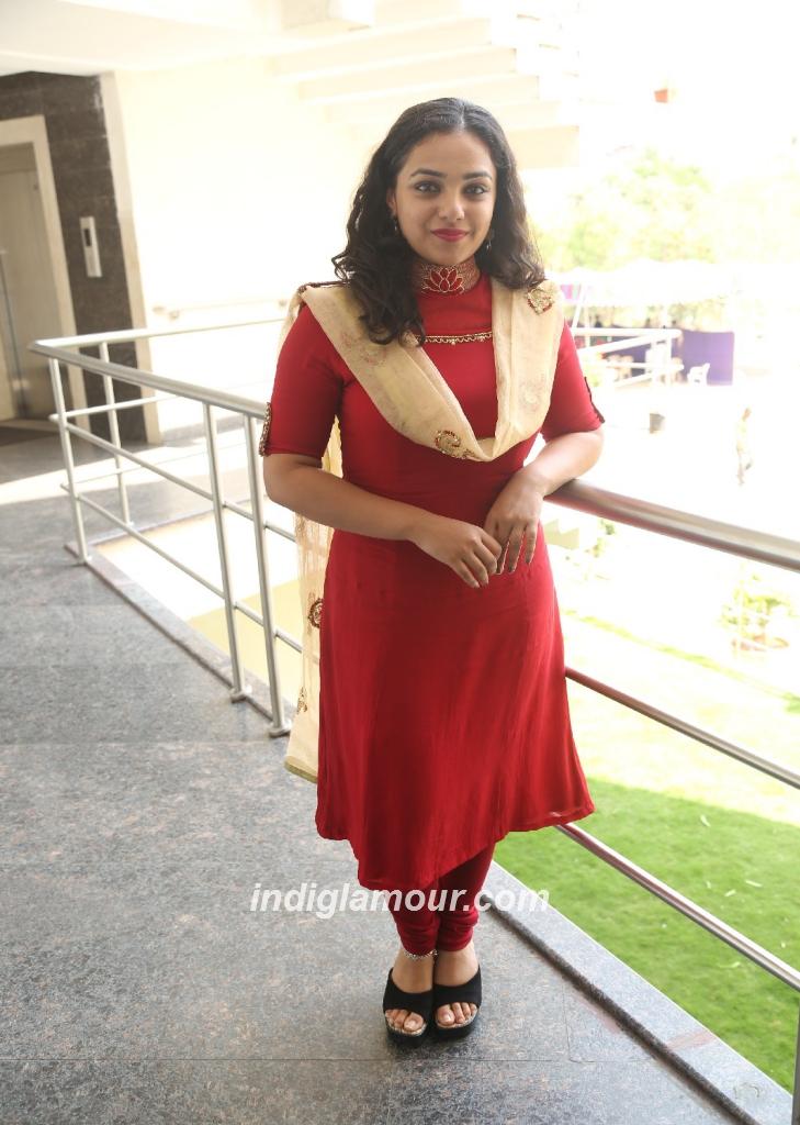 Nithya Menen Actress hd photo