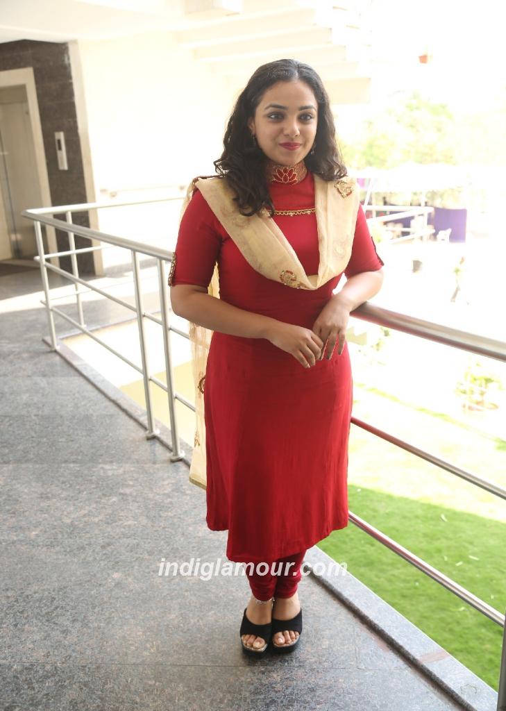 Nithya Menen Actress hd photo