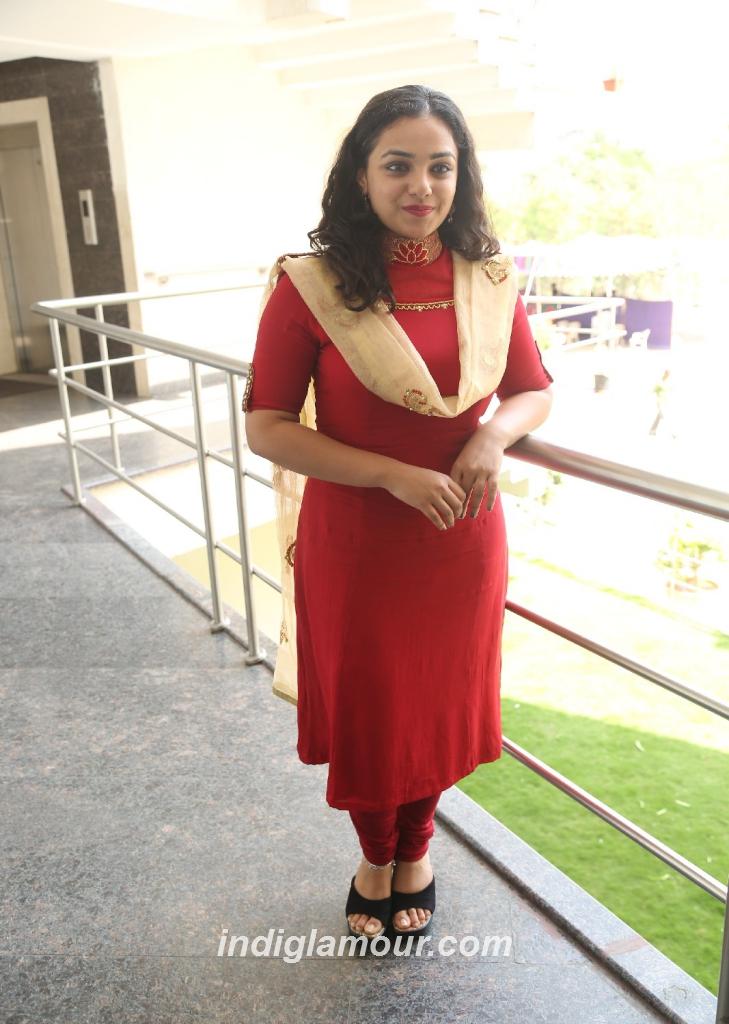 Nithya Menen Actress hd photo