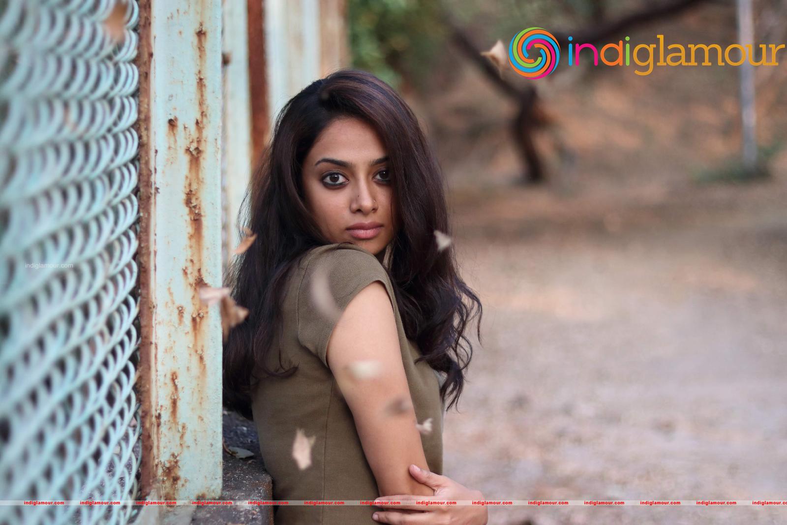 Gauthami Nair Actress hd photo