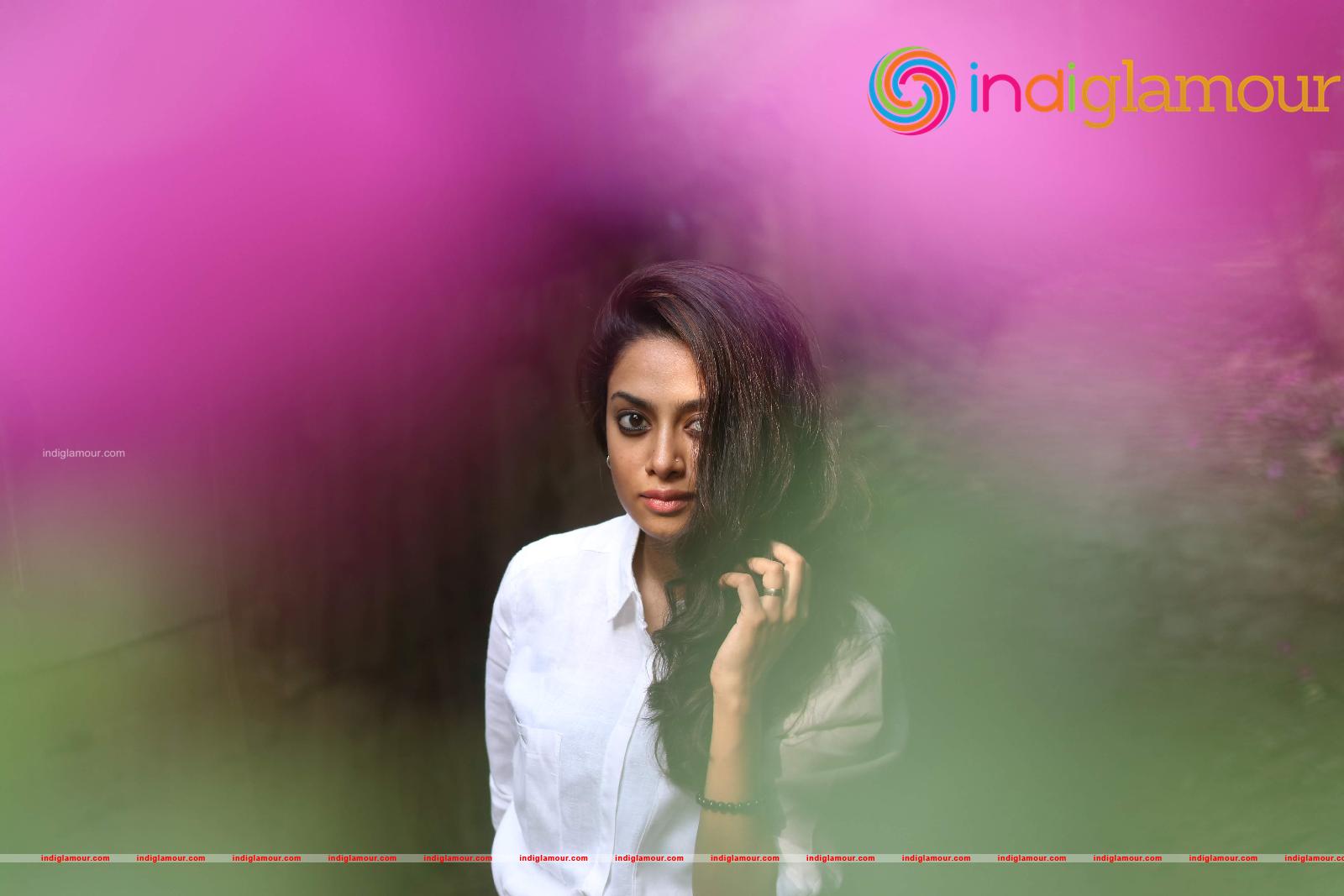 Gauthami Nair Actress hd photo
