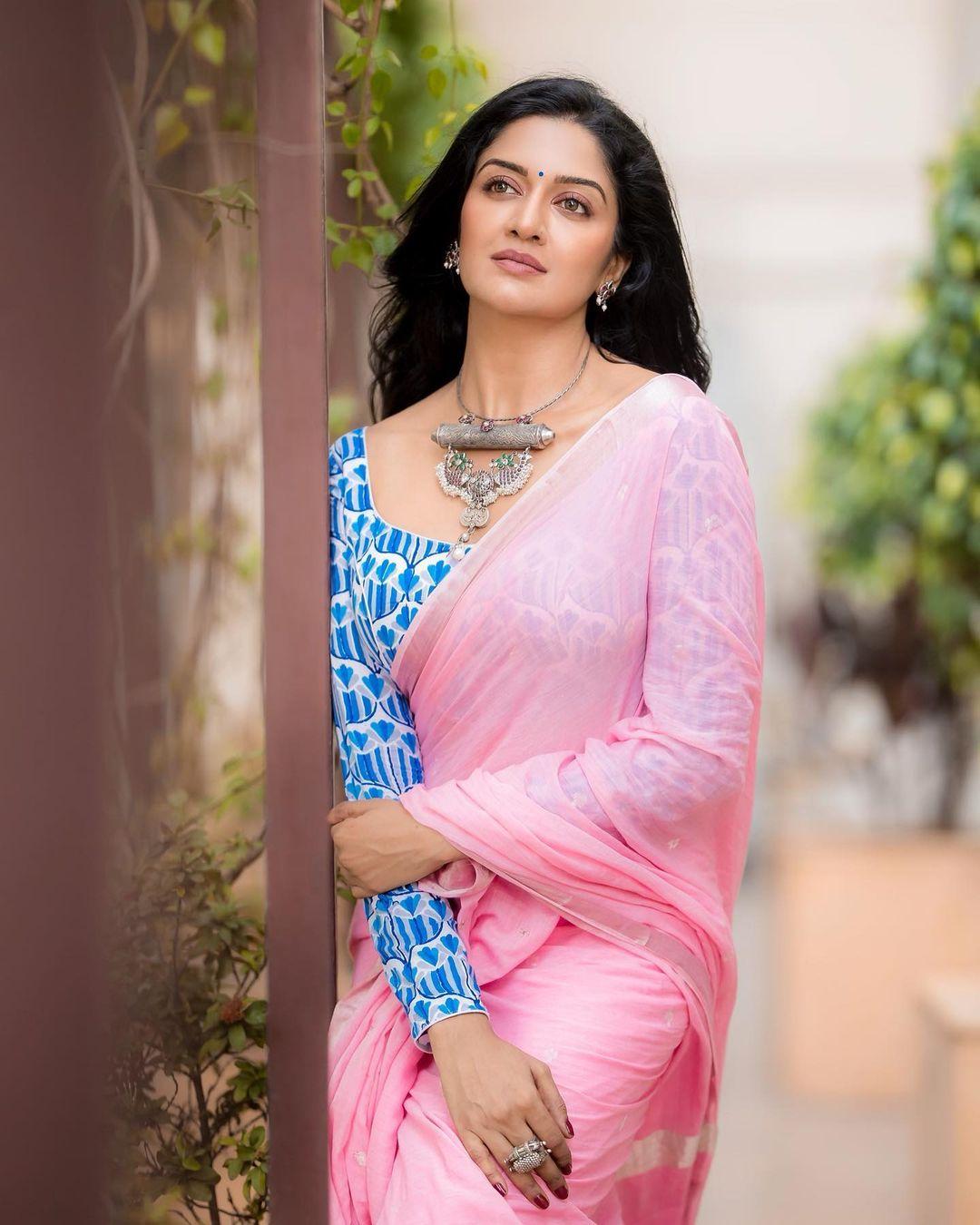 Vimala Raman Actress hd photo