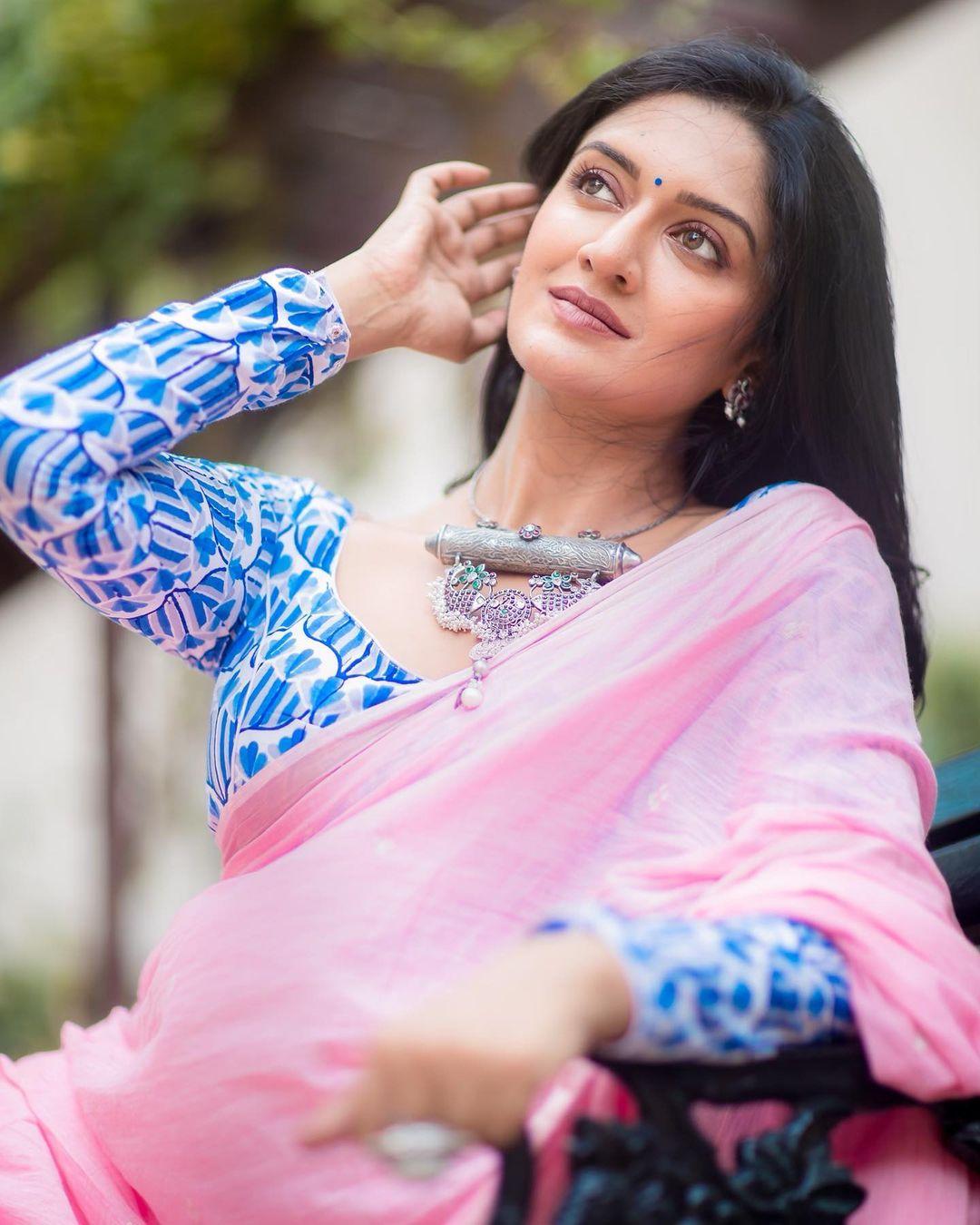 Vimala Raman Actress hd photo