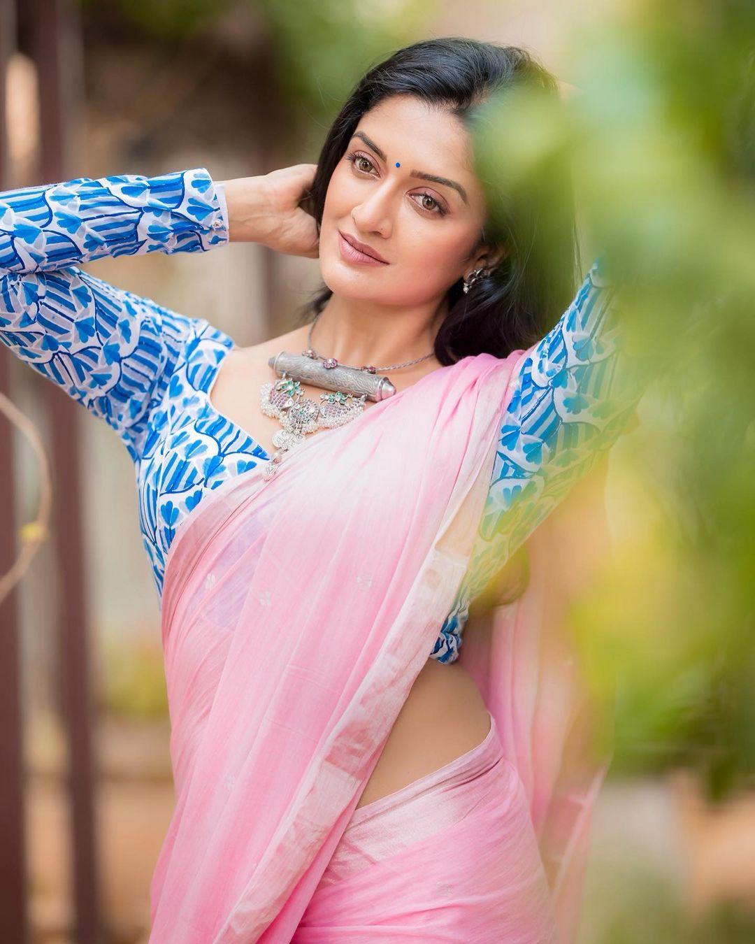 Vimala Raman Actress hd photo