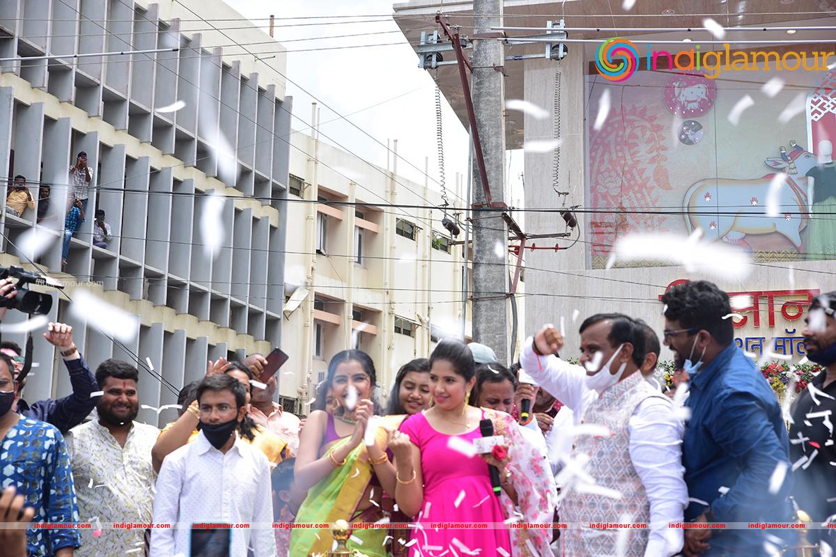 Anupama Parameswaran Actress hd photo