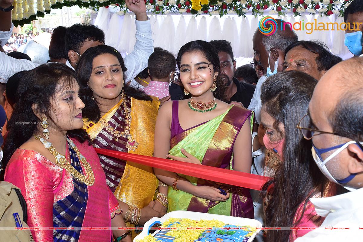 Anupama Parameswaran Actress hd photo