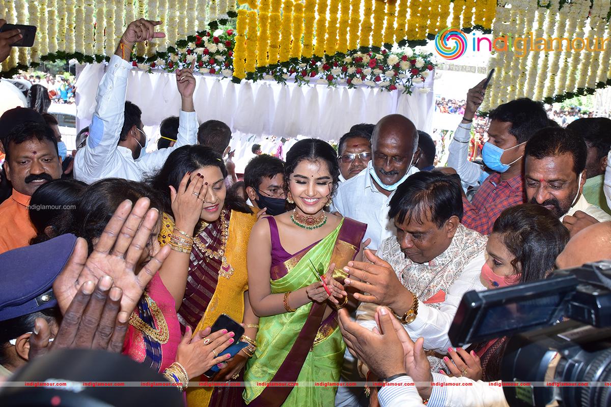 Anupama Parameswaran Actress hd photo