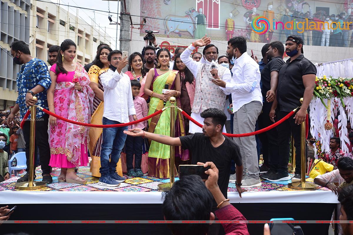 Anupama Parameswaran Actress hd photo