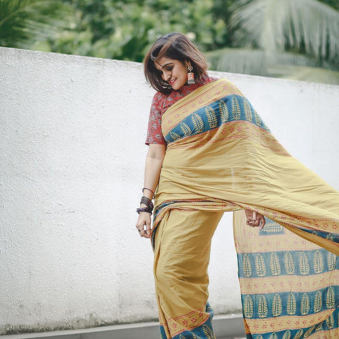Ramya Nambessan Actress hd photo