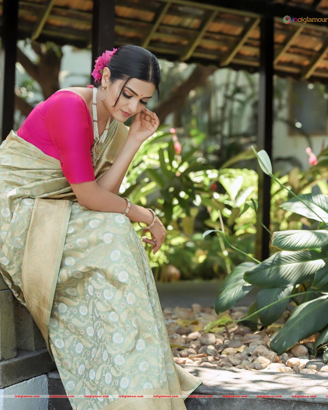 Divya Pillai Actress hd photo