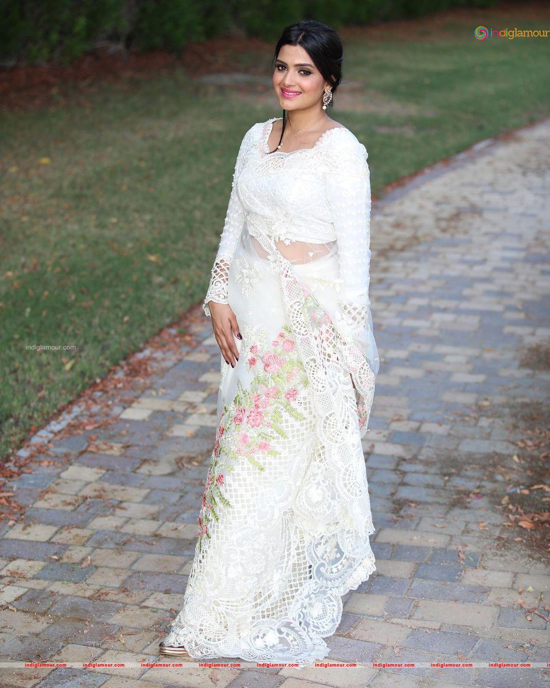 Divya Pillai Actress hd photo