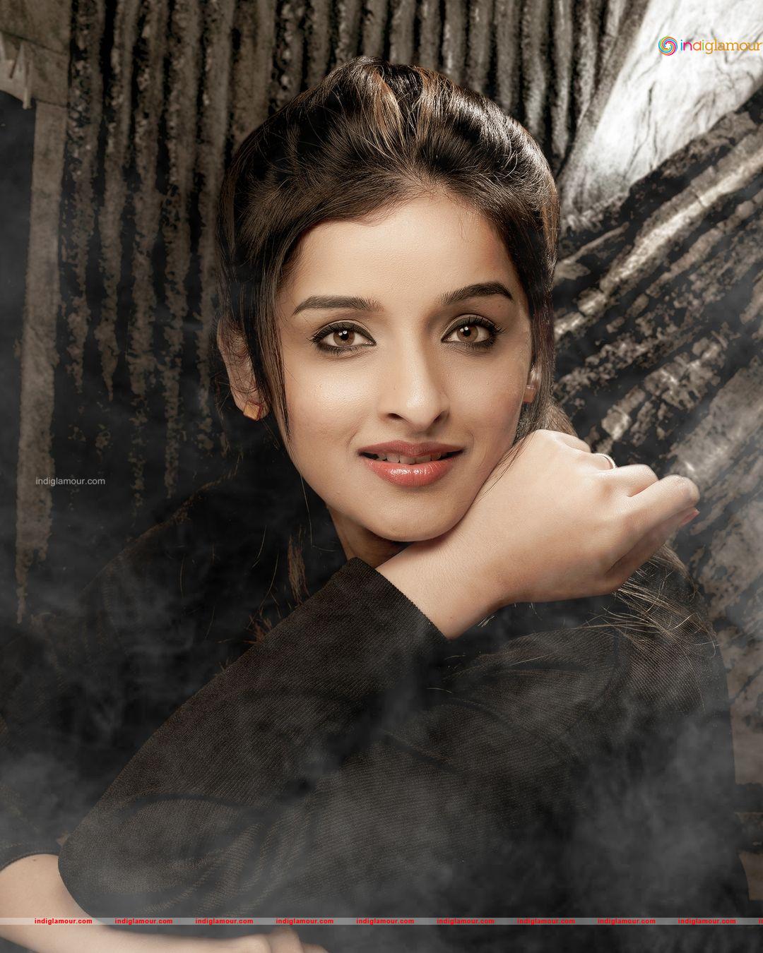 Sowmyaa Menon Actress hd photo