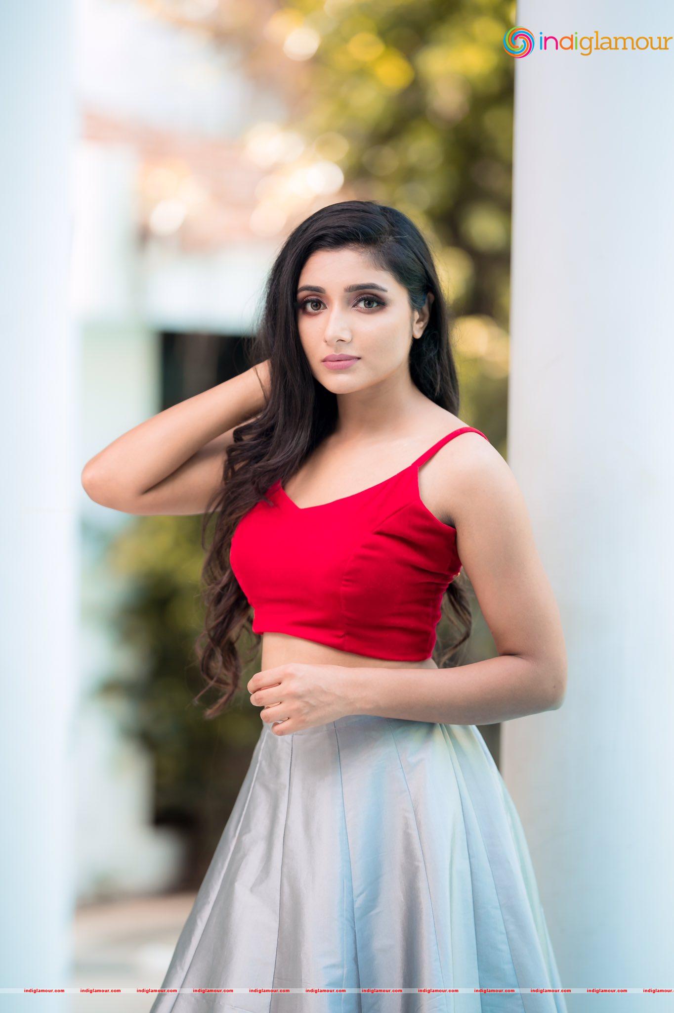 Mirnaa Actress hd photo