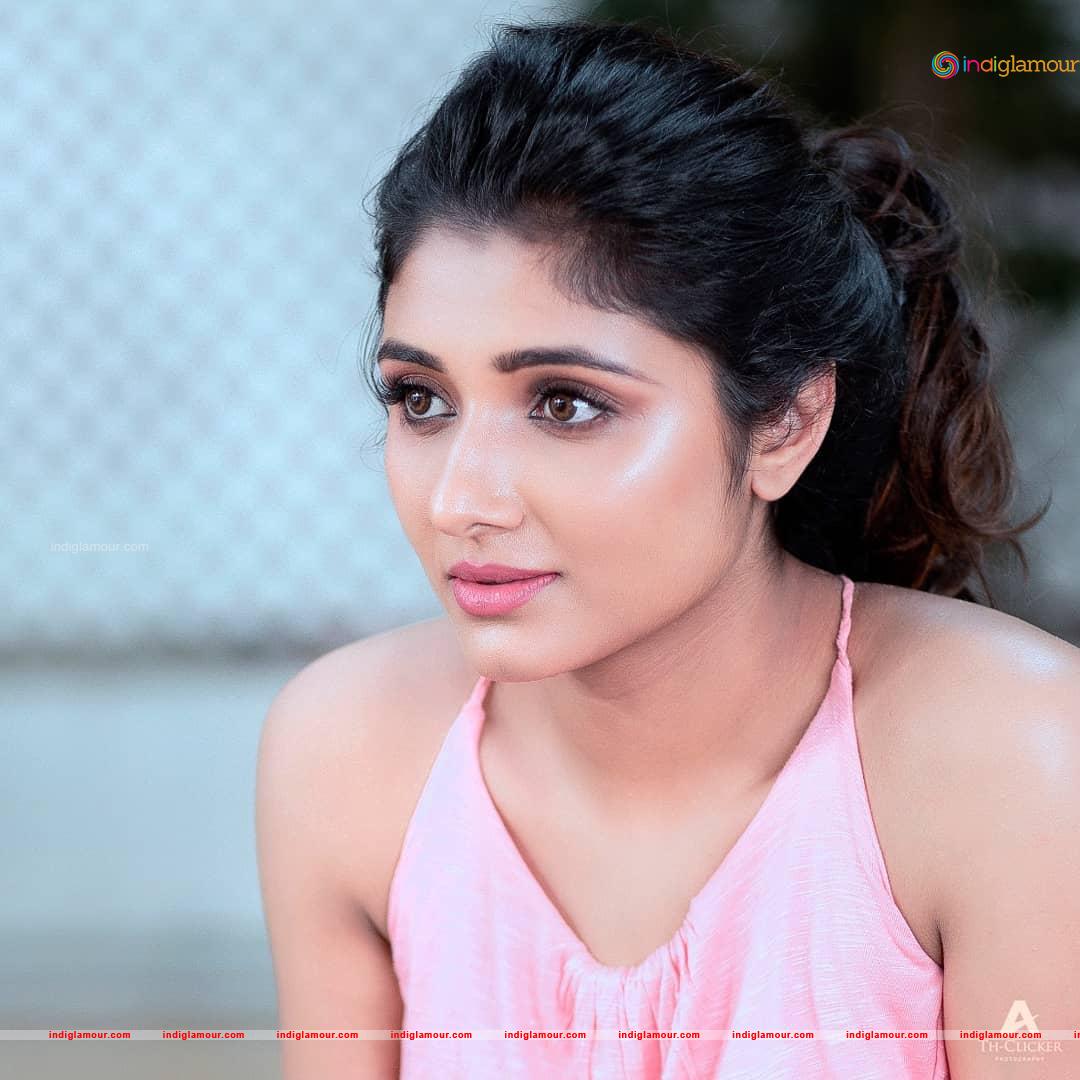 Mirnaa Actress hd photo