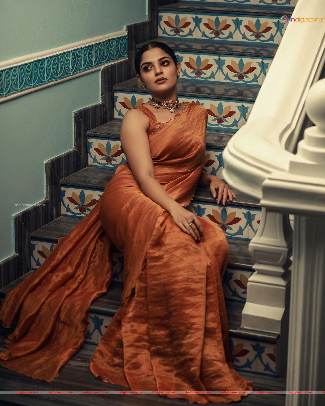 Nikhila Vimal Actress hd photo