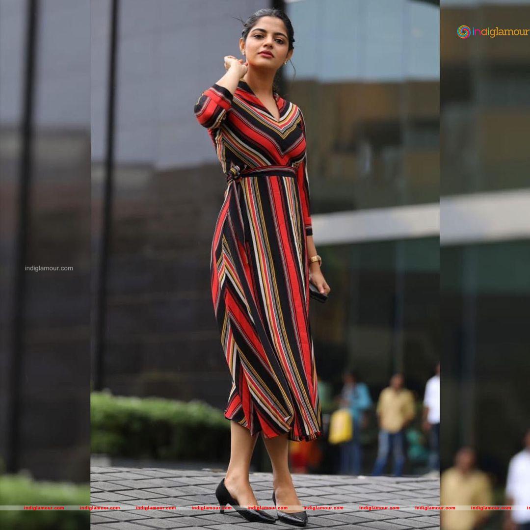 Nikhila Vimal Actress hd photo