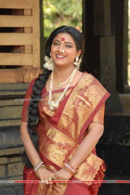 Praveena Actress hd photo