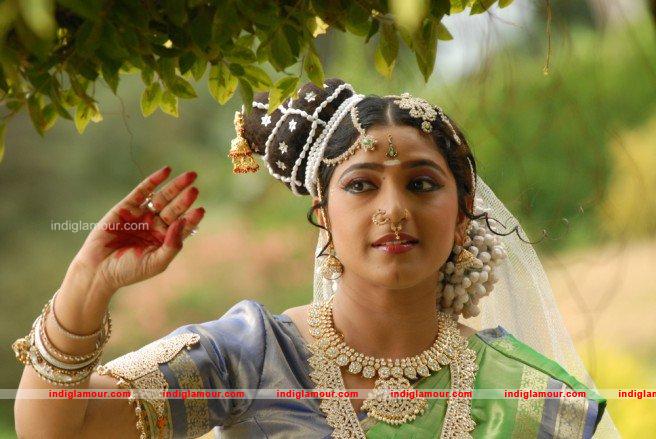 Praveena Actress hd photo