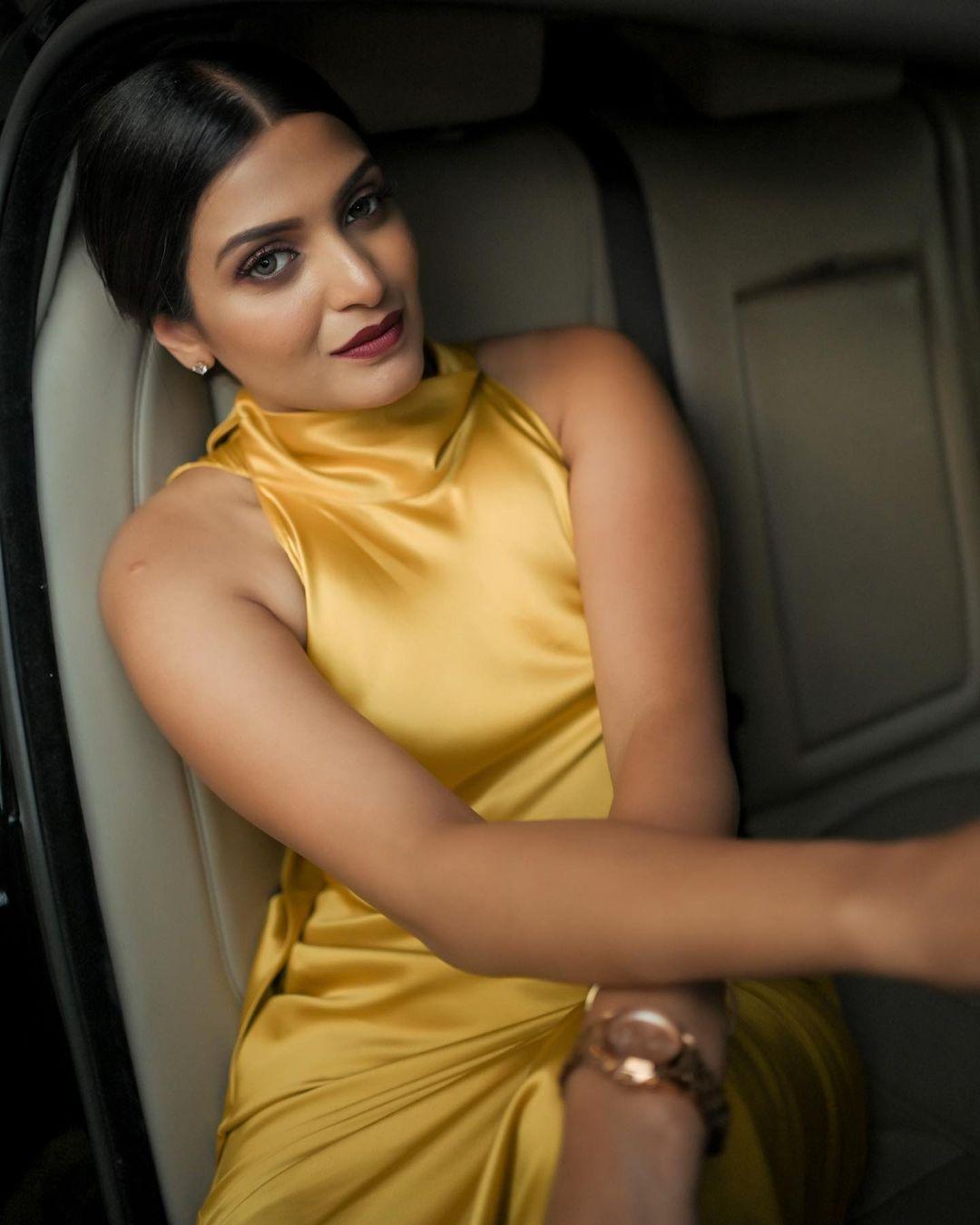 Divya Pillai Actress hd photo