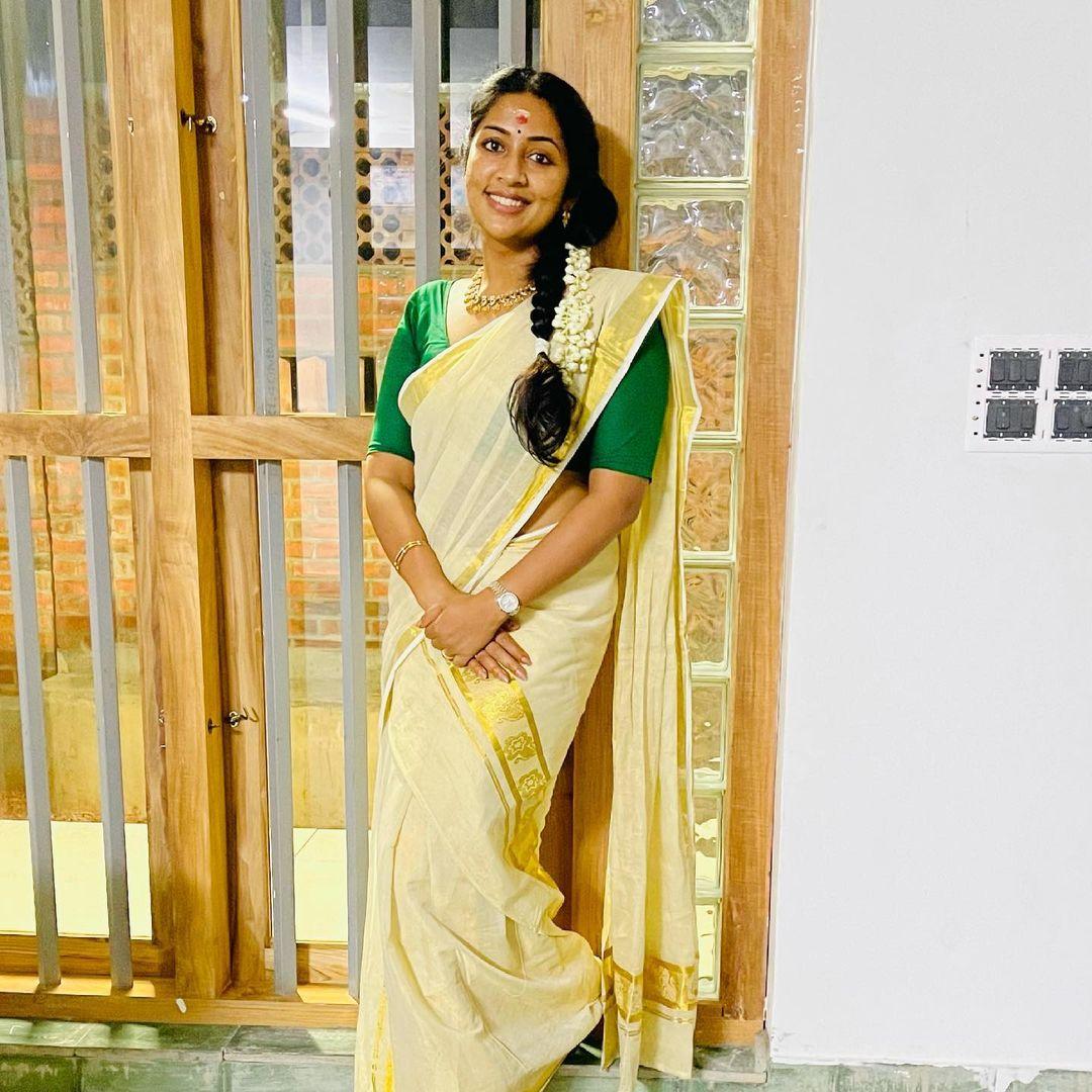 Navya Nair Actress hd photo