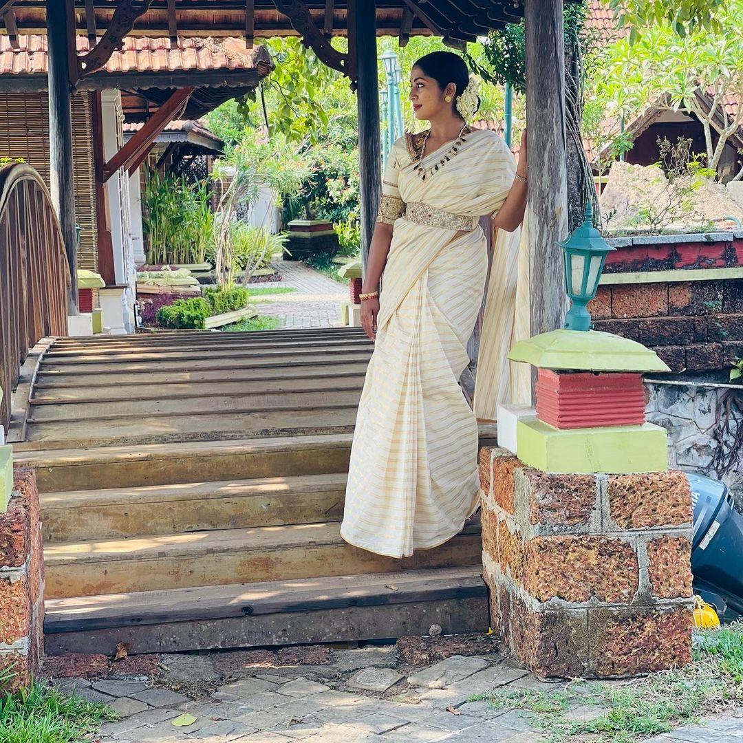 Navya Nair Actress hd photo