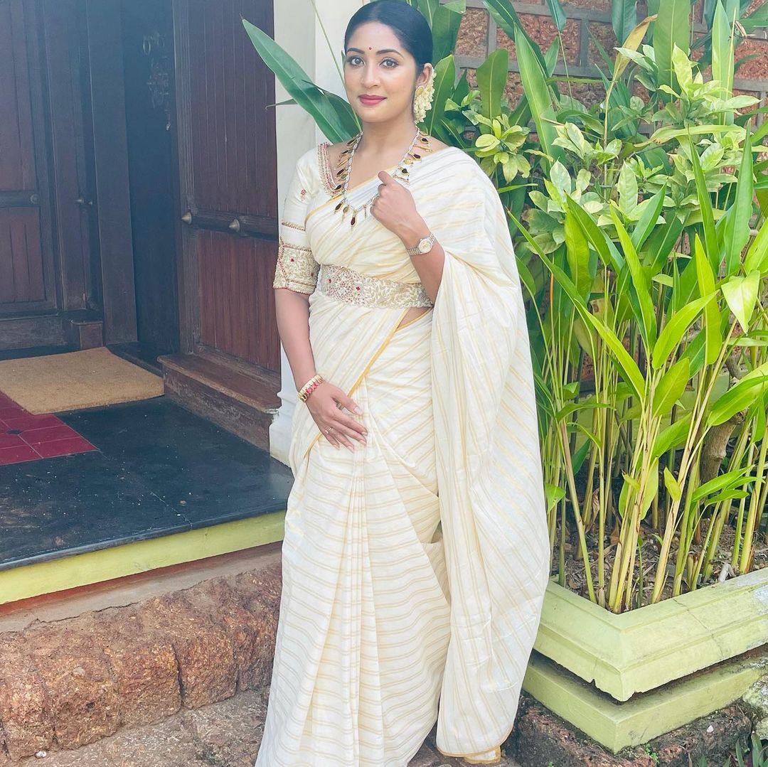 Navya Nair Actress hd photo