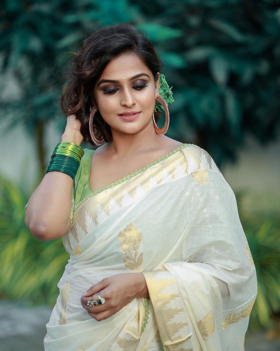 Ramya Nambessan Actress hd photo