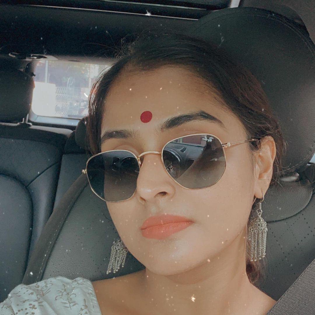 Ramya Nambessan Actress hd photo