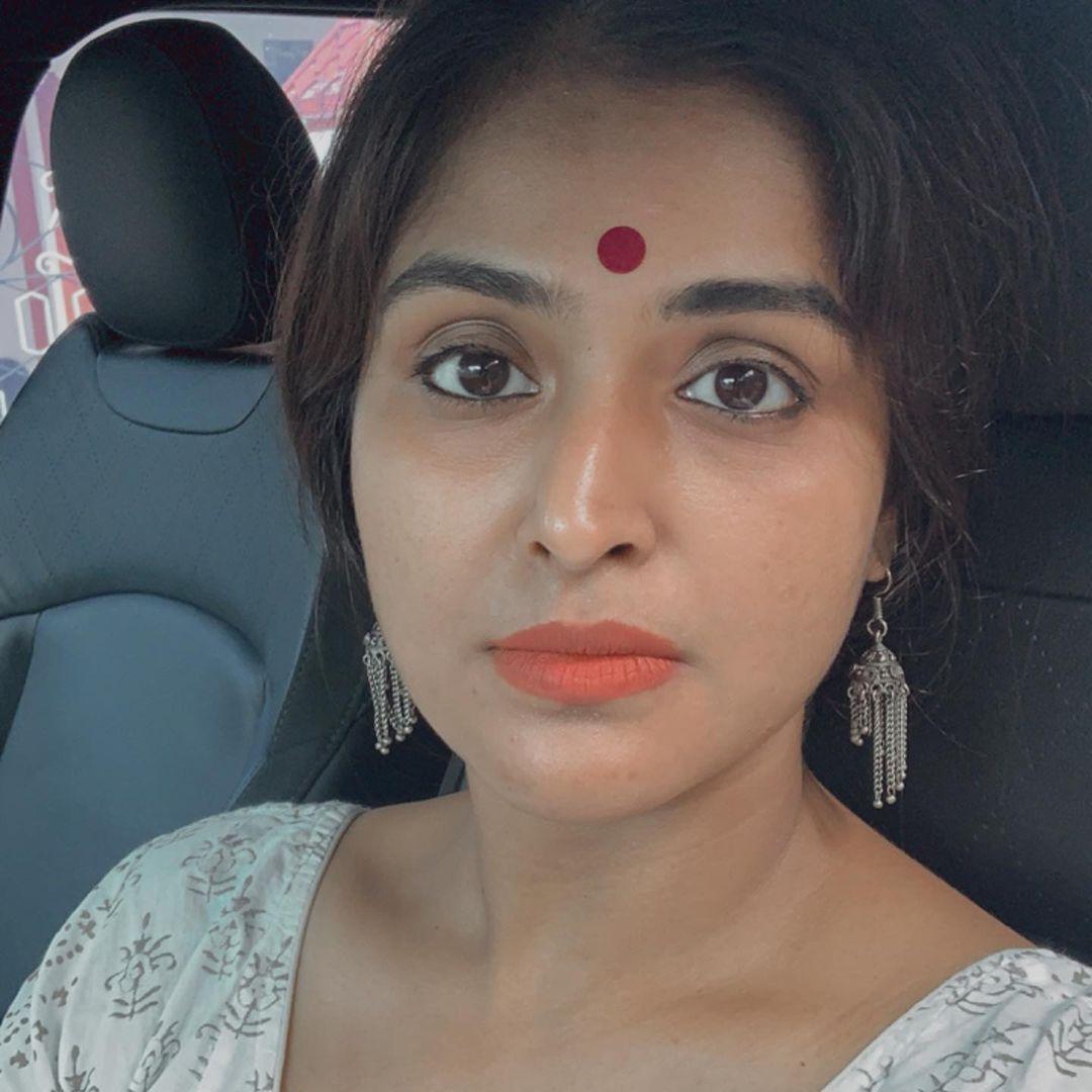 Ramya Nambessan Actress hd photo