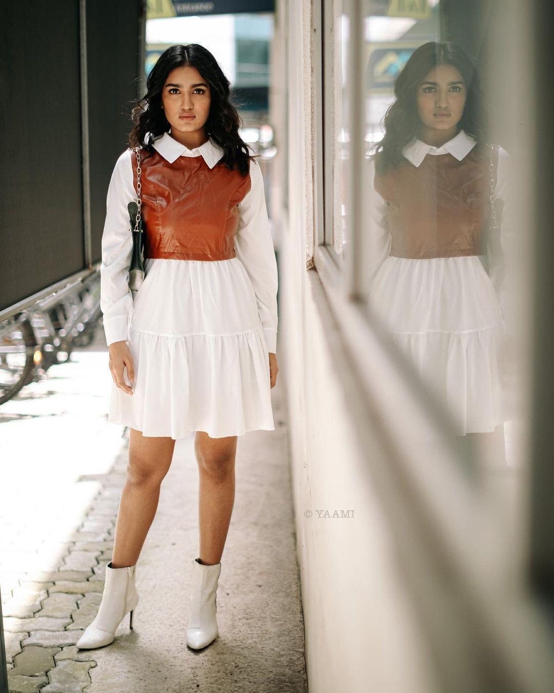 Saniya Iyappan Actress hd photo