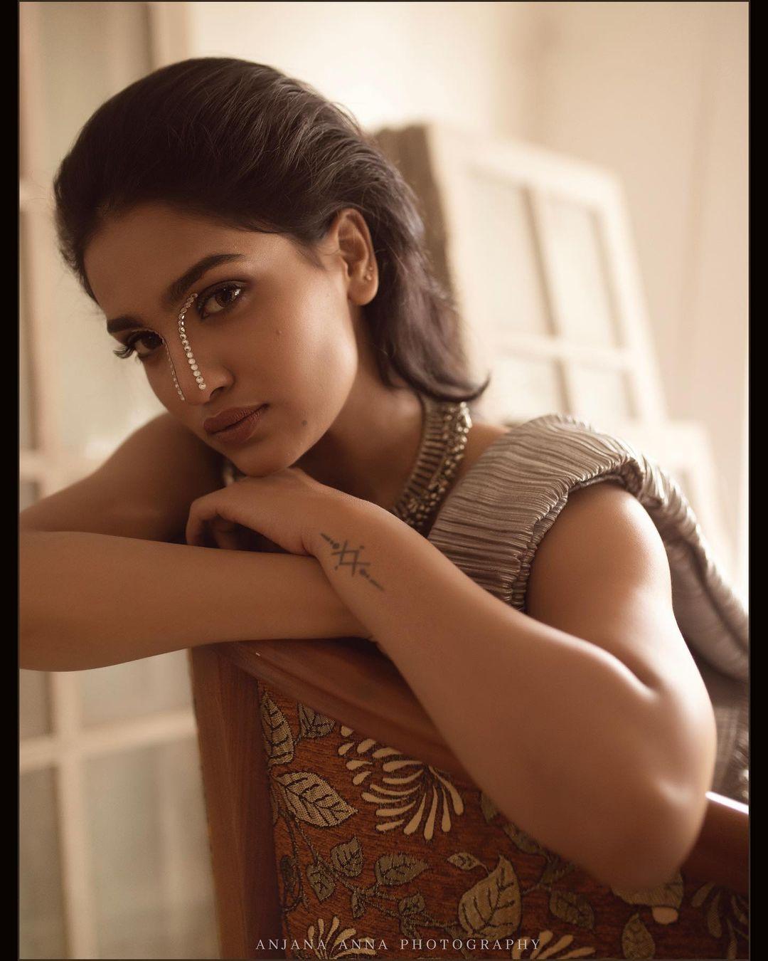 Saniya Iyappan Actress hd photo