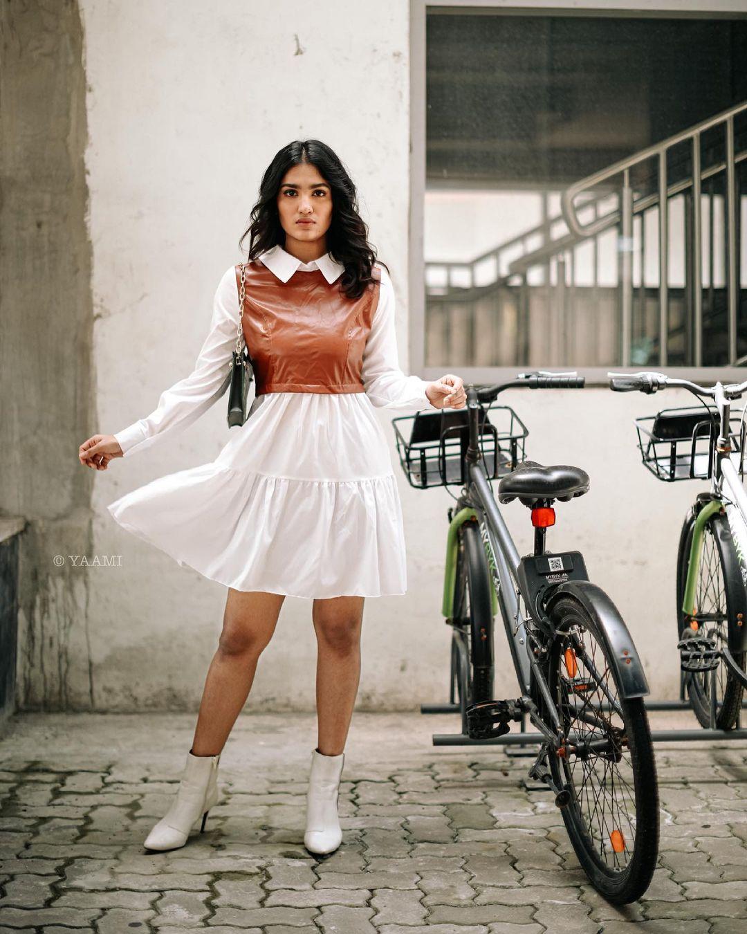 Saniya Iyappan Actress hd photo