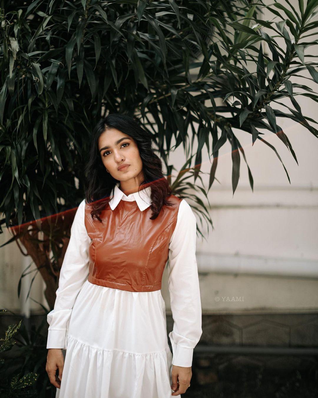 Saniya Iyappan Actress hd photo