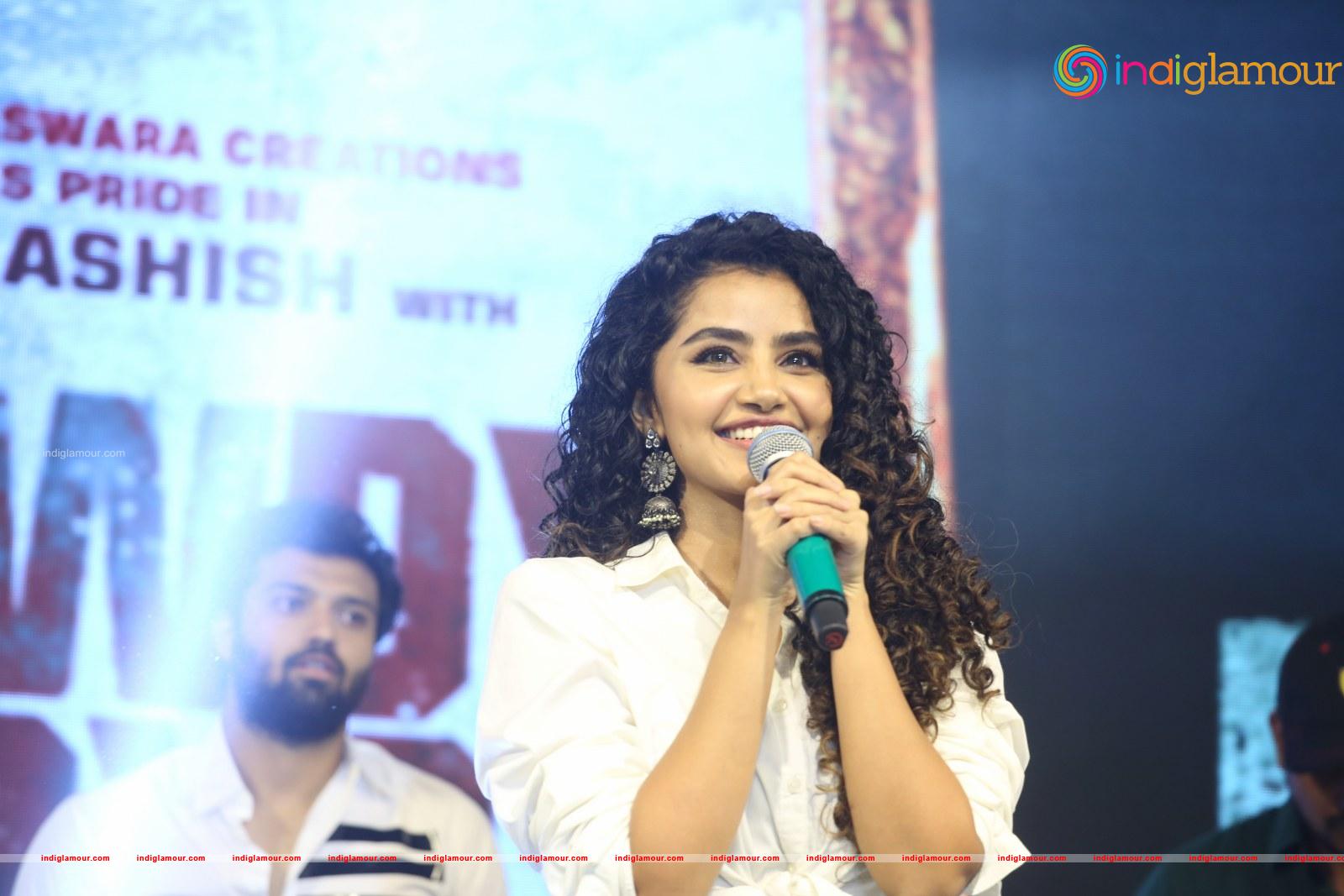Anupama Parameswaran Actress hd photo