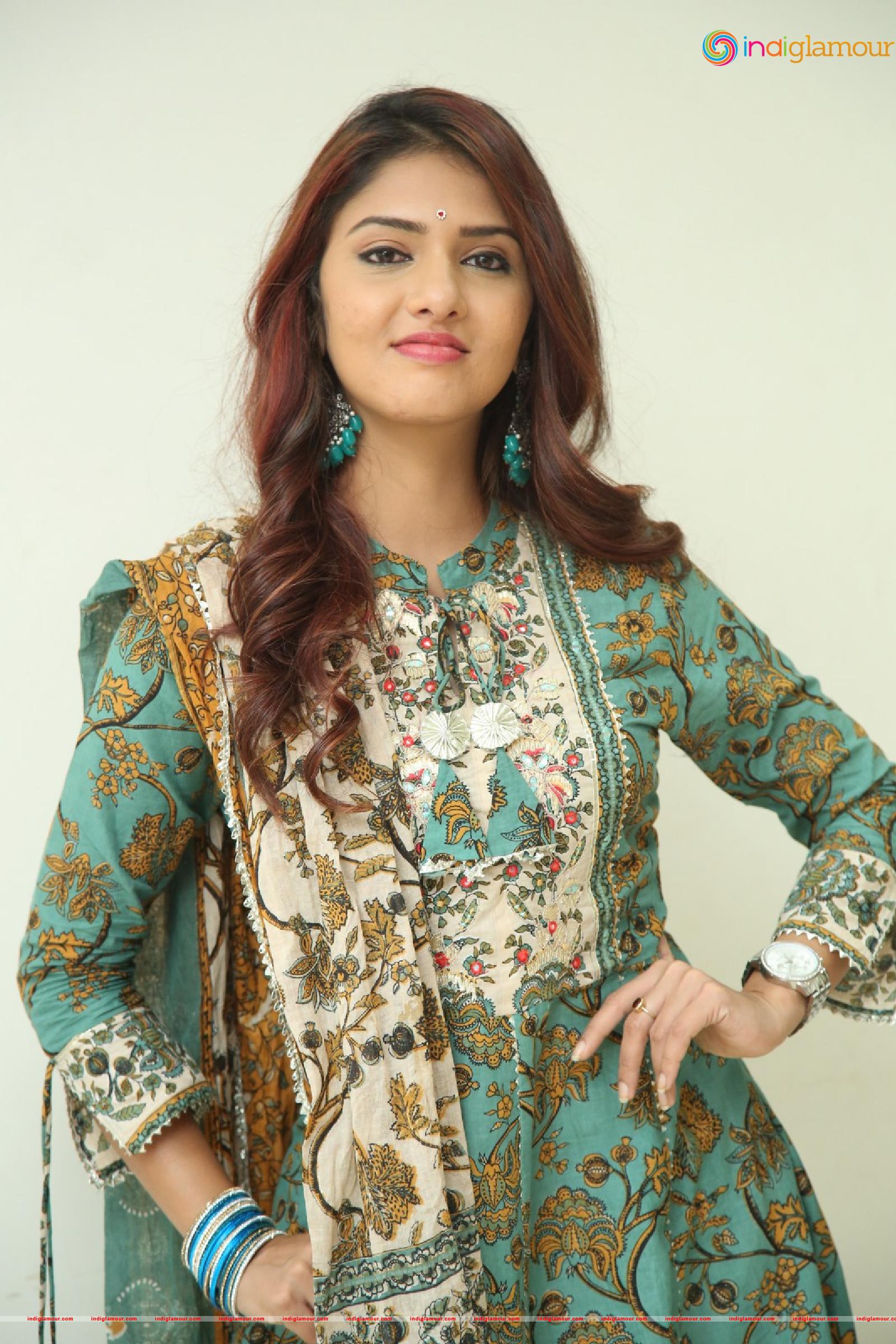 Gayathri Suresh Actress hd photo
