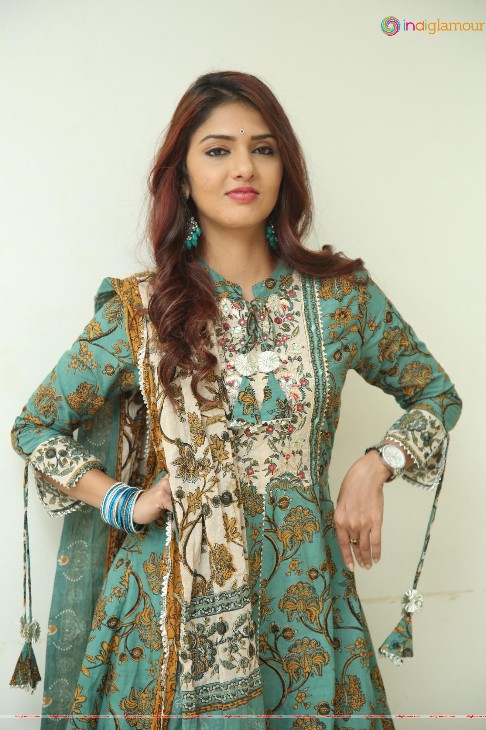 Gayathri Suresh Actress hd photo