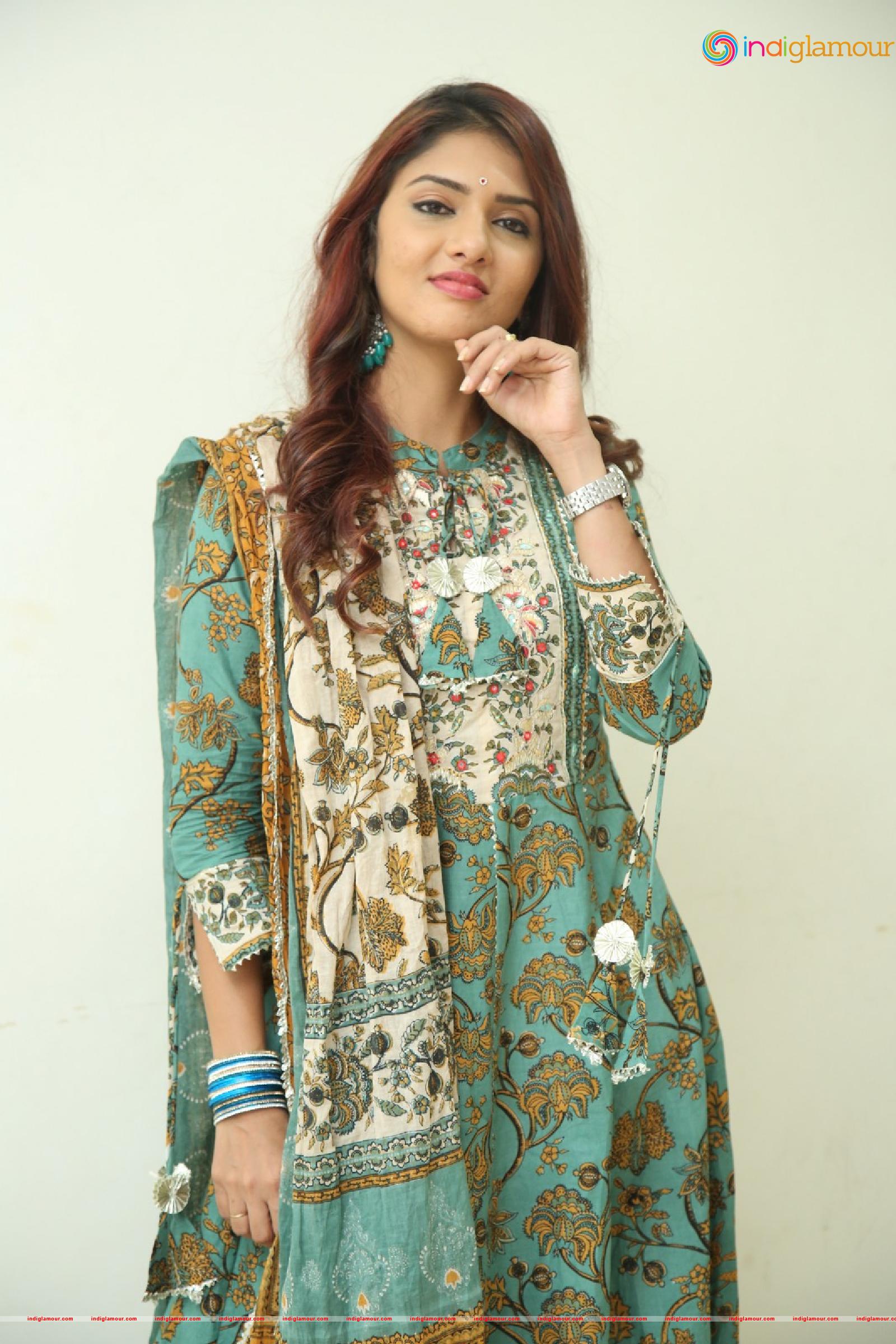 Gayathri Suresh Actress hd photo