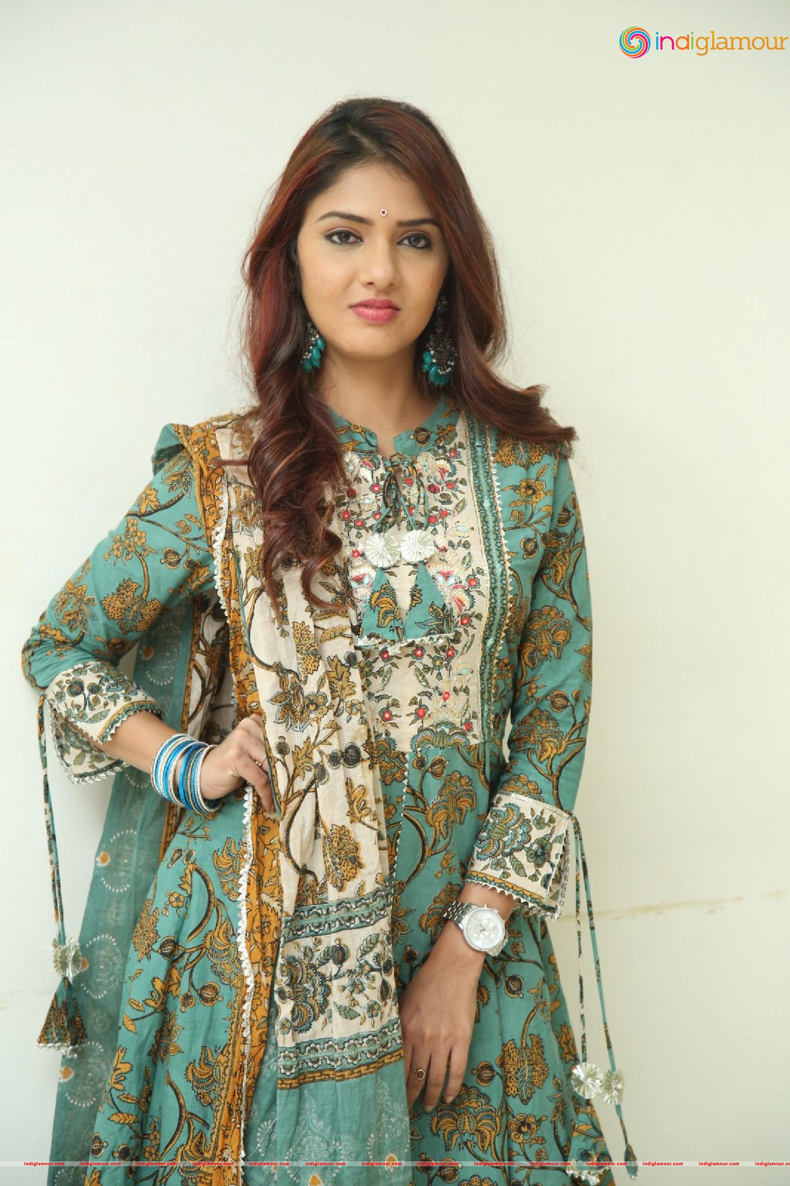 Gayathri Suresh Actress hd photo