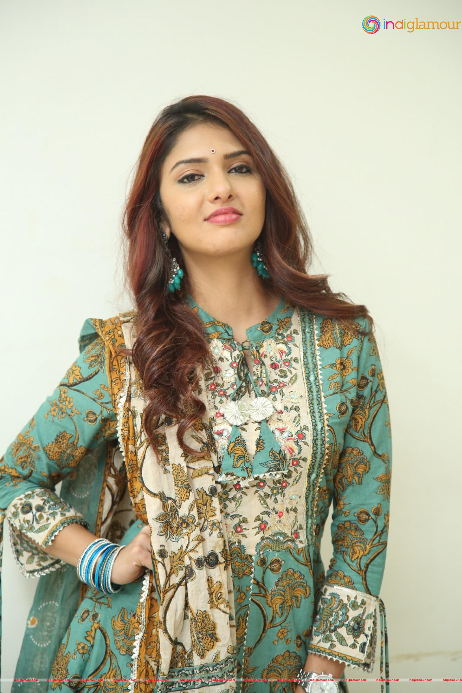 Gayathri Suresh Actress hd photo